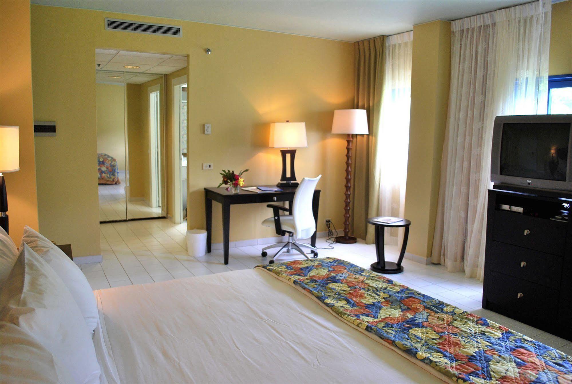 Grand Royal Antiguan Beach Resort Five Islands Village Pokoj fotografie