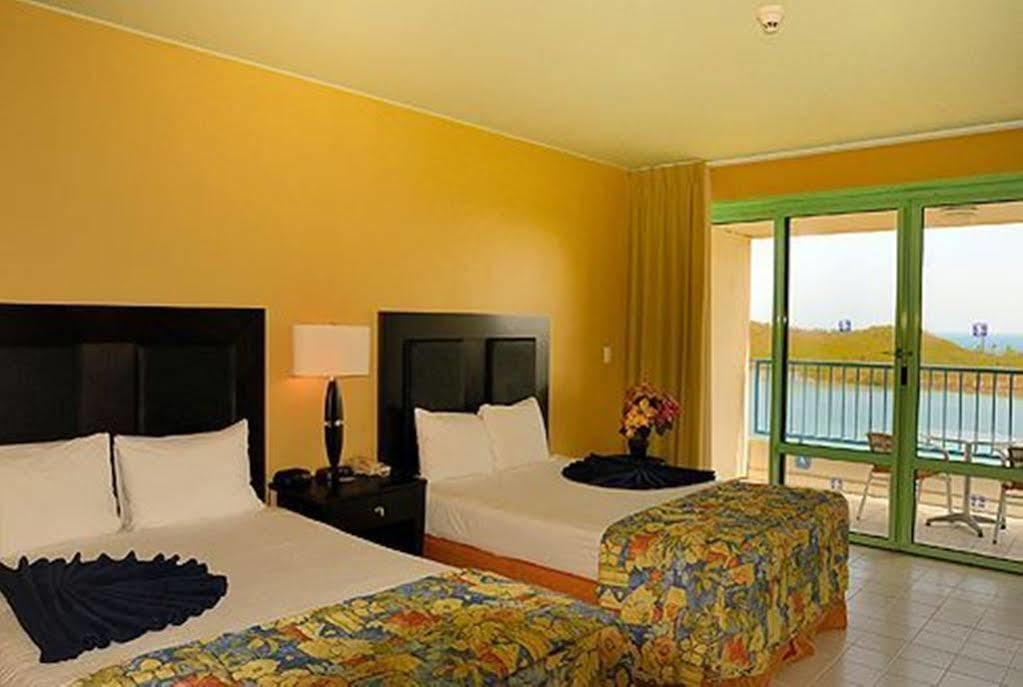 Grand Royal Antiguan Beach Resort Five Islands Village Exteriér fotografie